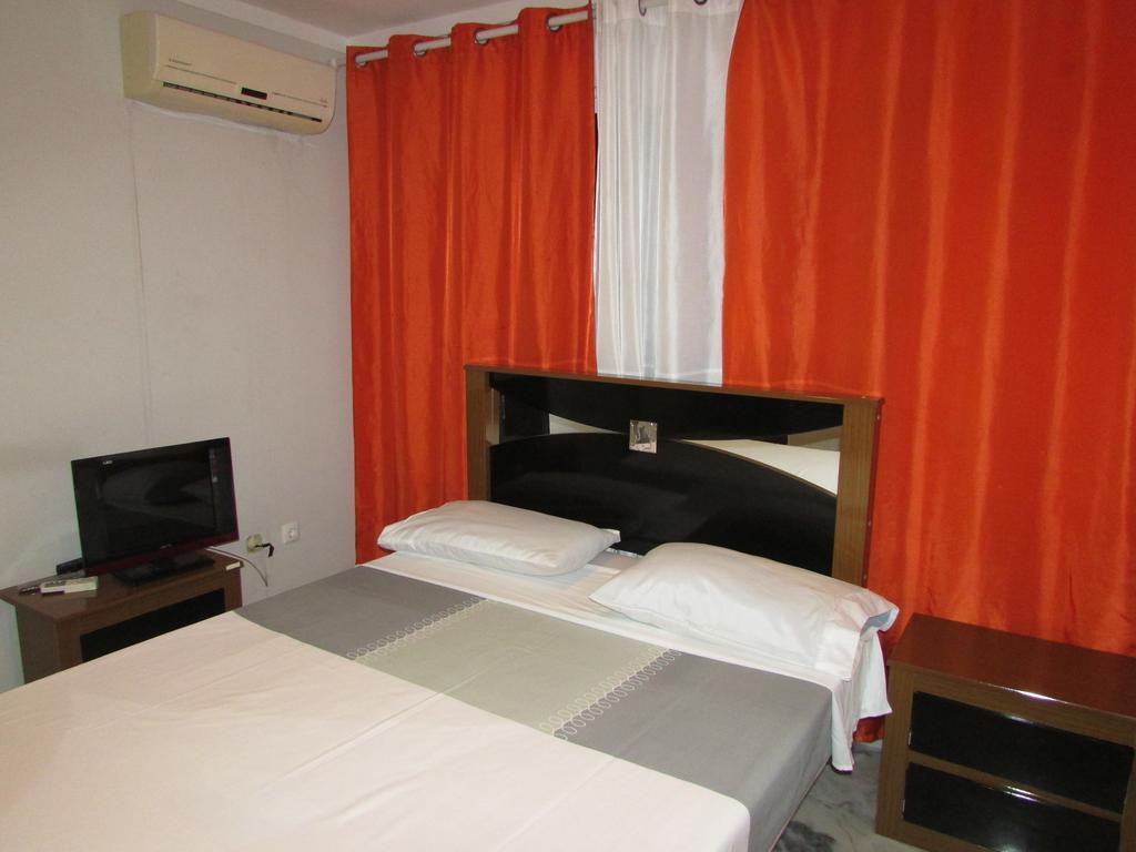 Residencial Girassol, Lda Bed & Breakfast Sao Filipe Bagian luar foto