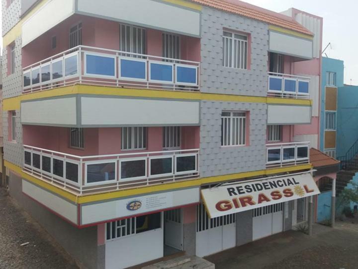 Residencial Girassol, Lda Bed & Breakfast Sao Filipe Bagian luar foto